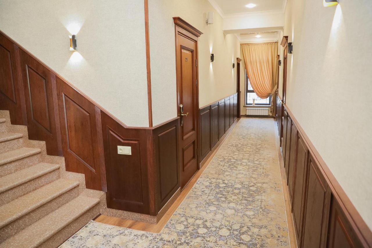 Riviera Hotel บิชเคก ภายนอก รูปภาพ